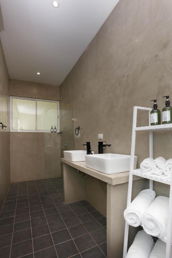 Gigi Brown Villa Frida Beachfront Puerto Viejo de Talamanca Ngoại thất bức ảnh