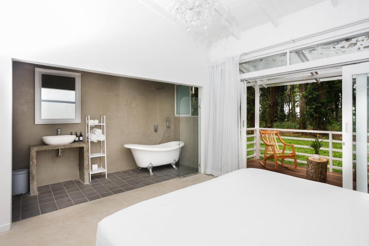 Gigi Brown Villa Frida Beachfront Puerto Viejo de Talamanca Ngoại thất bức ảnh